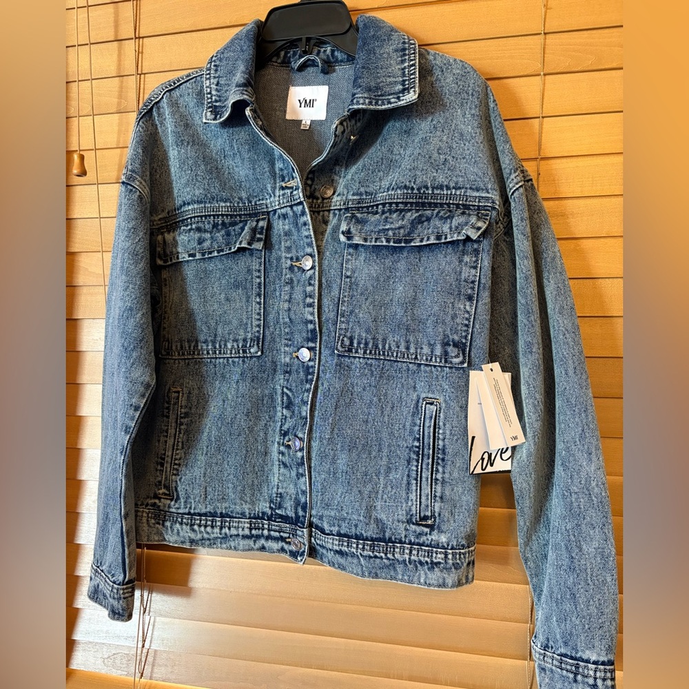 YMI NWT Blue Jean Jacket Classic Denim Style, Blue Salt Wash Size Junior Large
